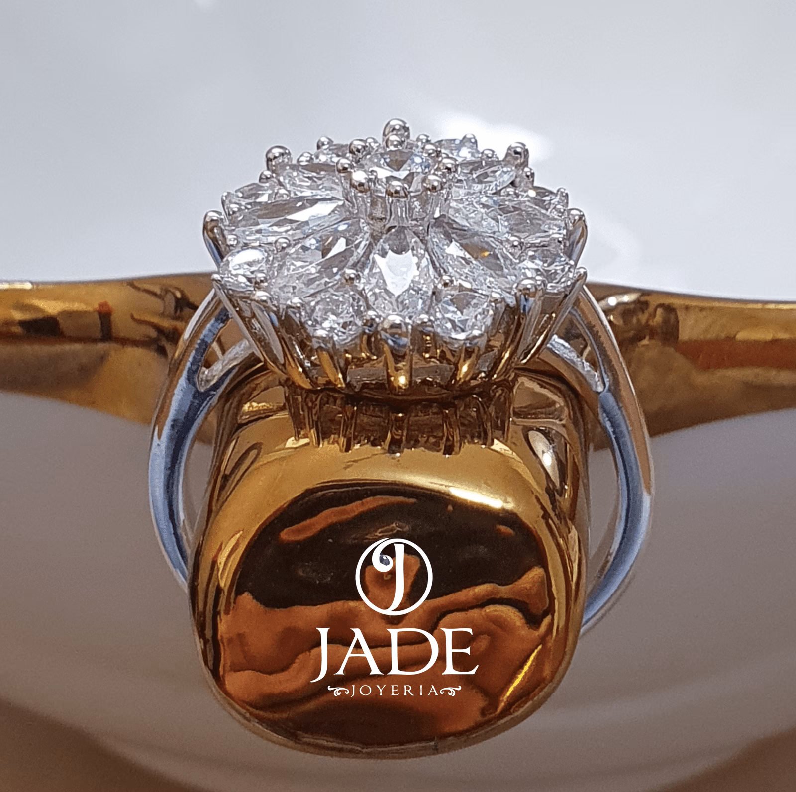 Anillo de Compromiso" Flor Preciosa "