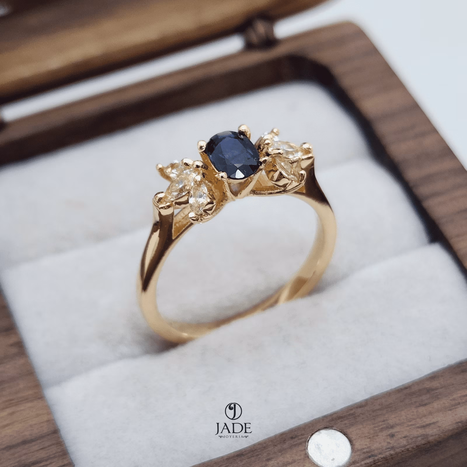 Anillo en oro de 18k