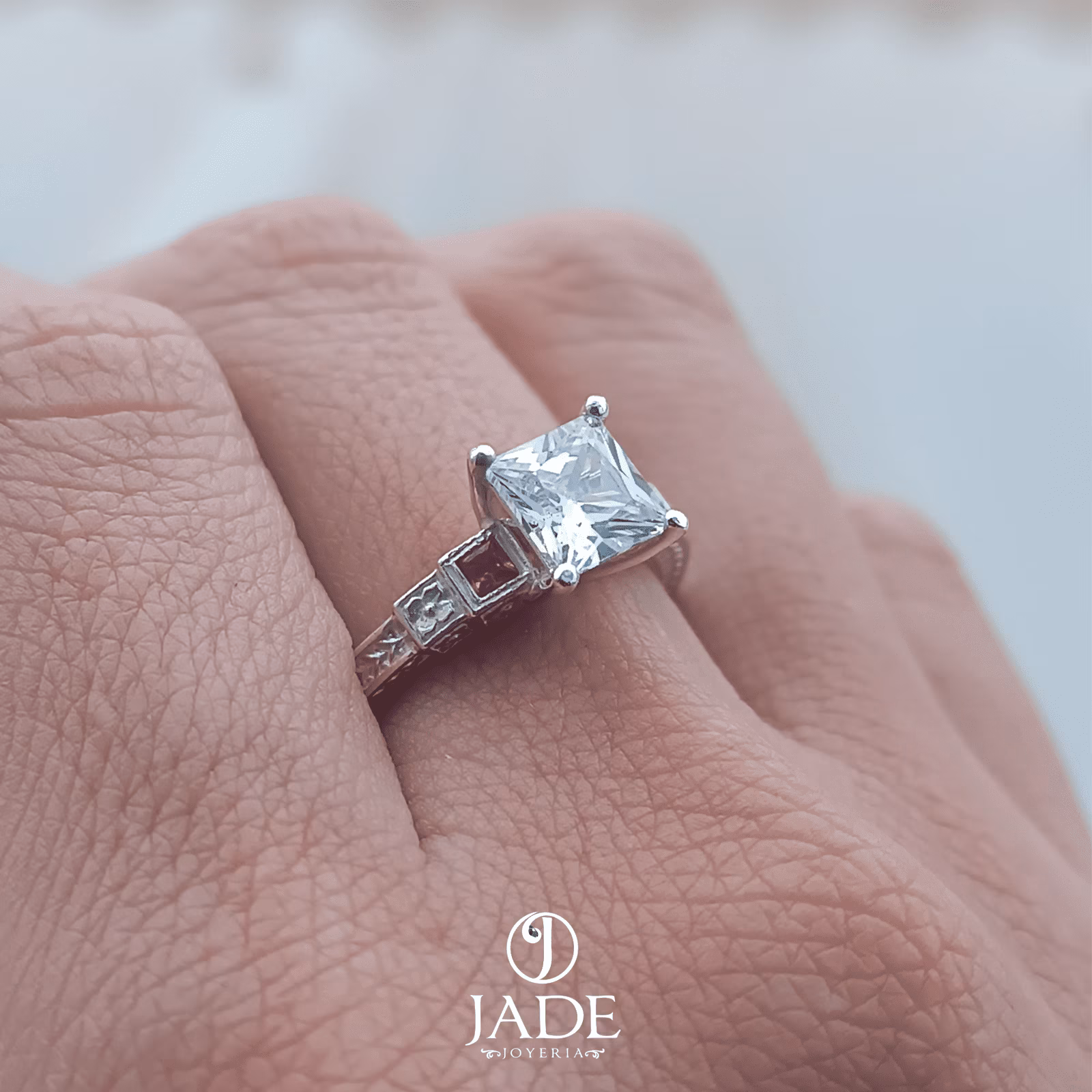 Anillo Gretel de compromiso en plata ley