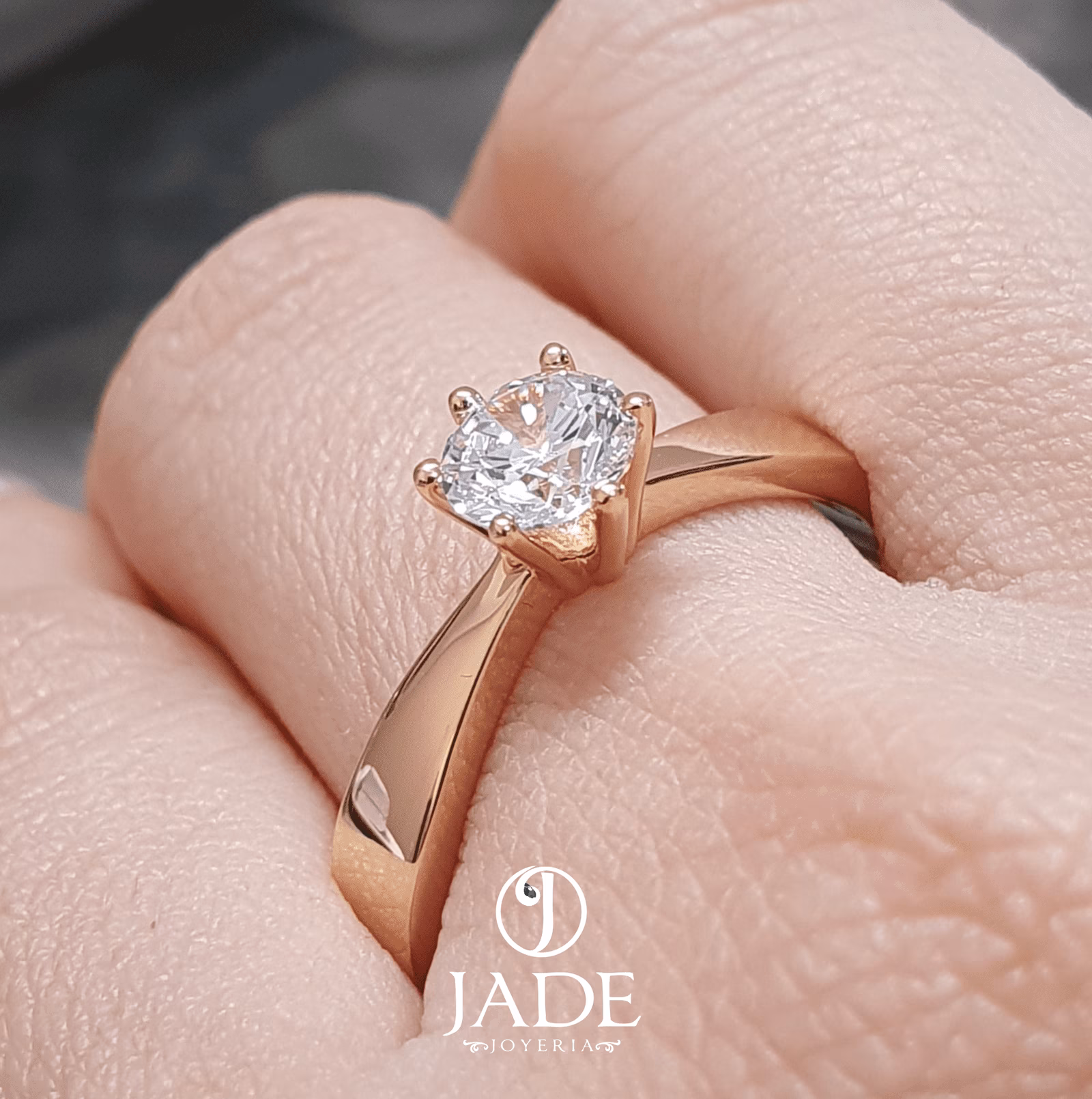 Anillo Helena de Compromiso en oro18k