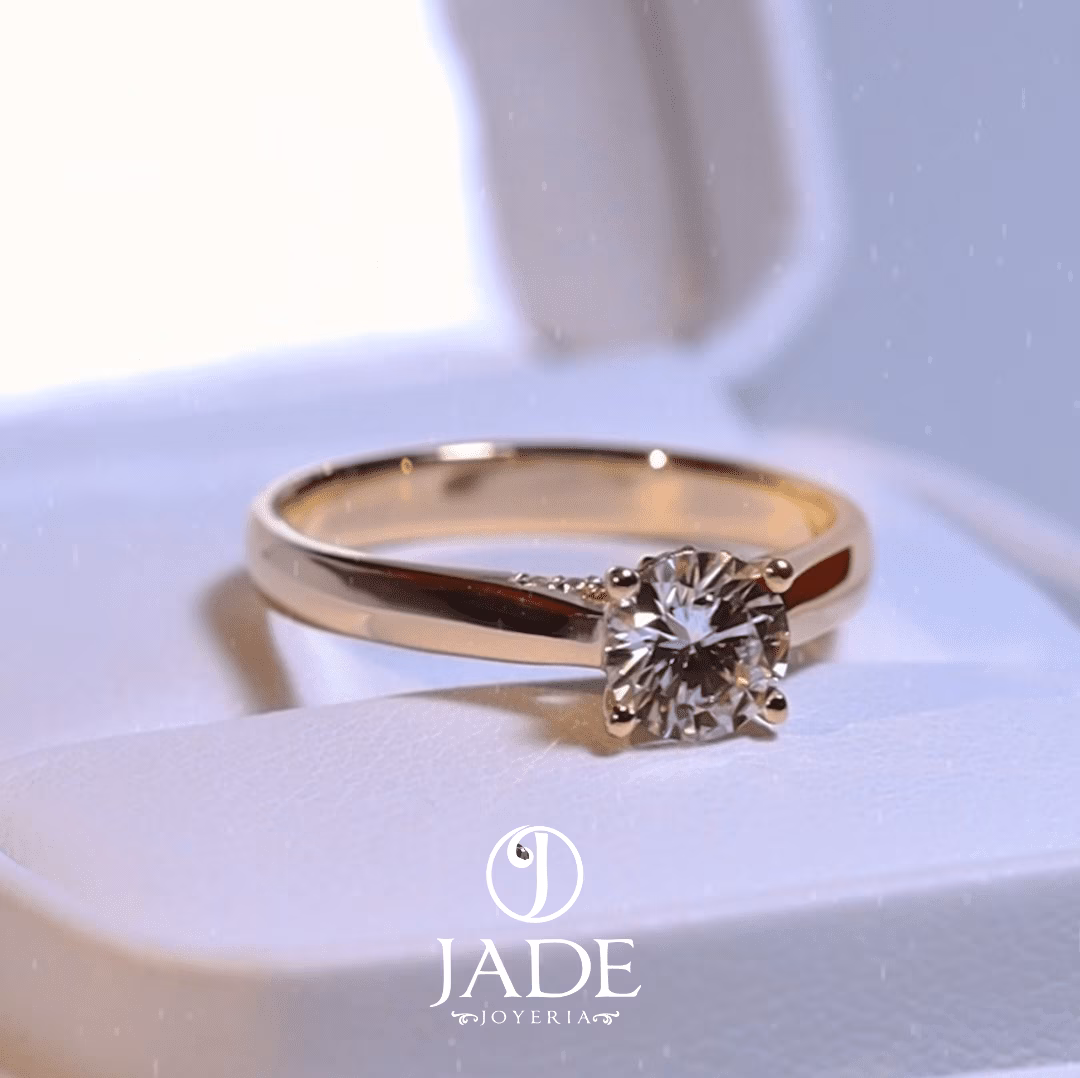 Anillo Malú de compromiso en oro18k