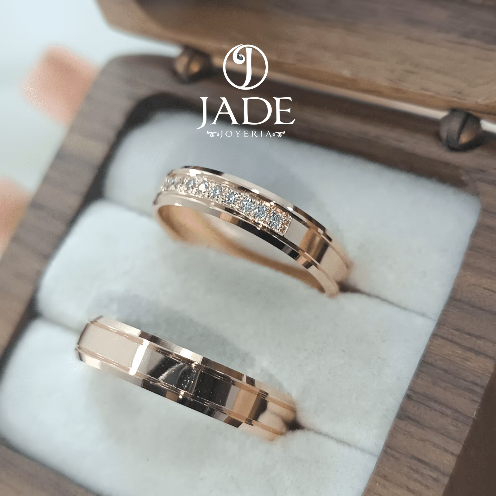 Aros de matrimonio Royce en oro 18k
